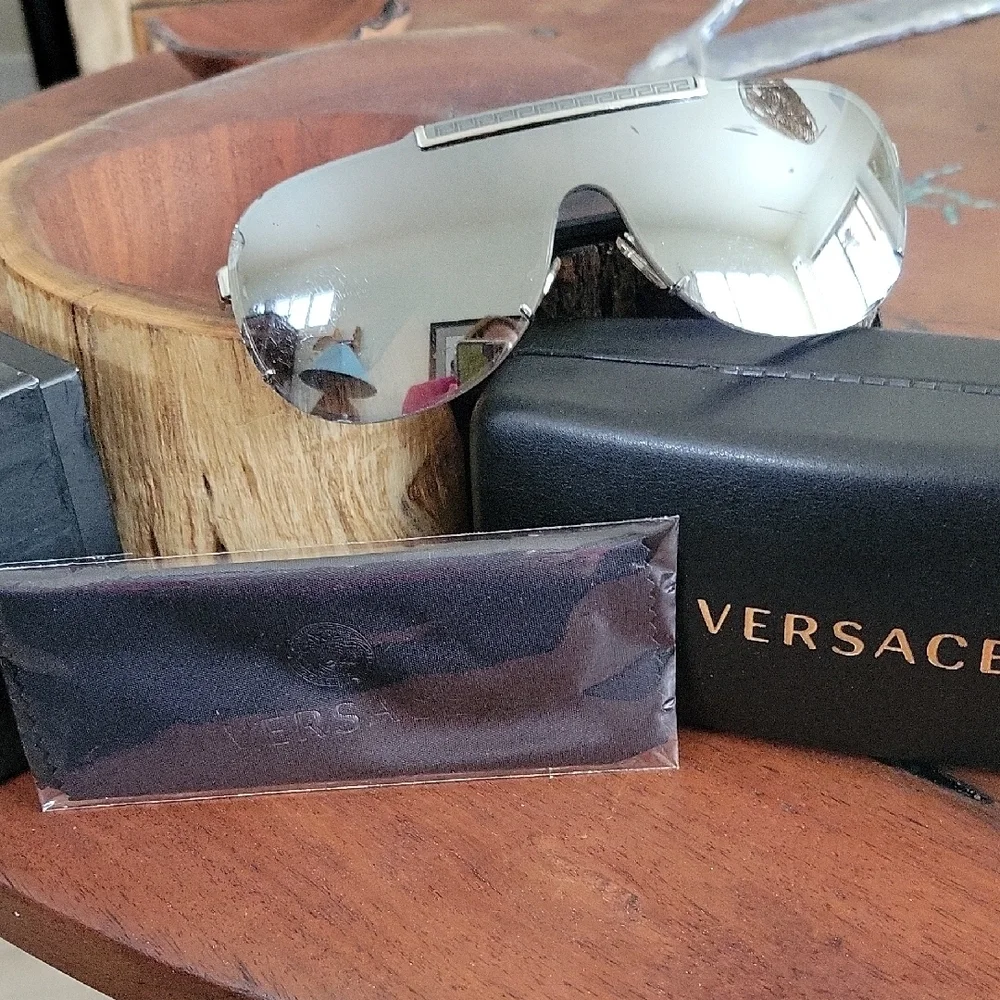 Versace Silver Metal Sheild Sunglasses, Mirror Lens VE2140 - Picture 9 of 10